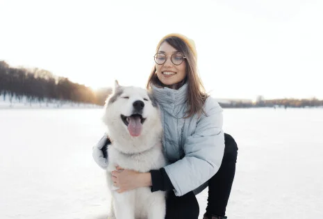 Pielęgnacja psów zimą – czy psom jest zimno w zimie, jak to sprawdzić i zadbać o czworonoga?